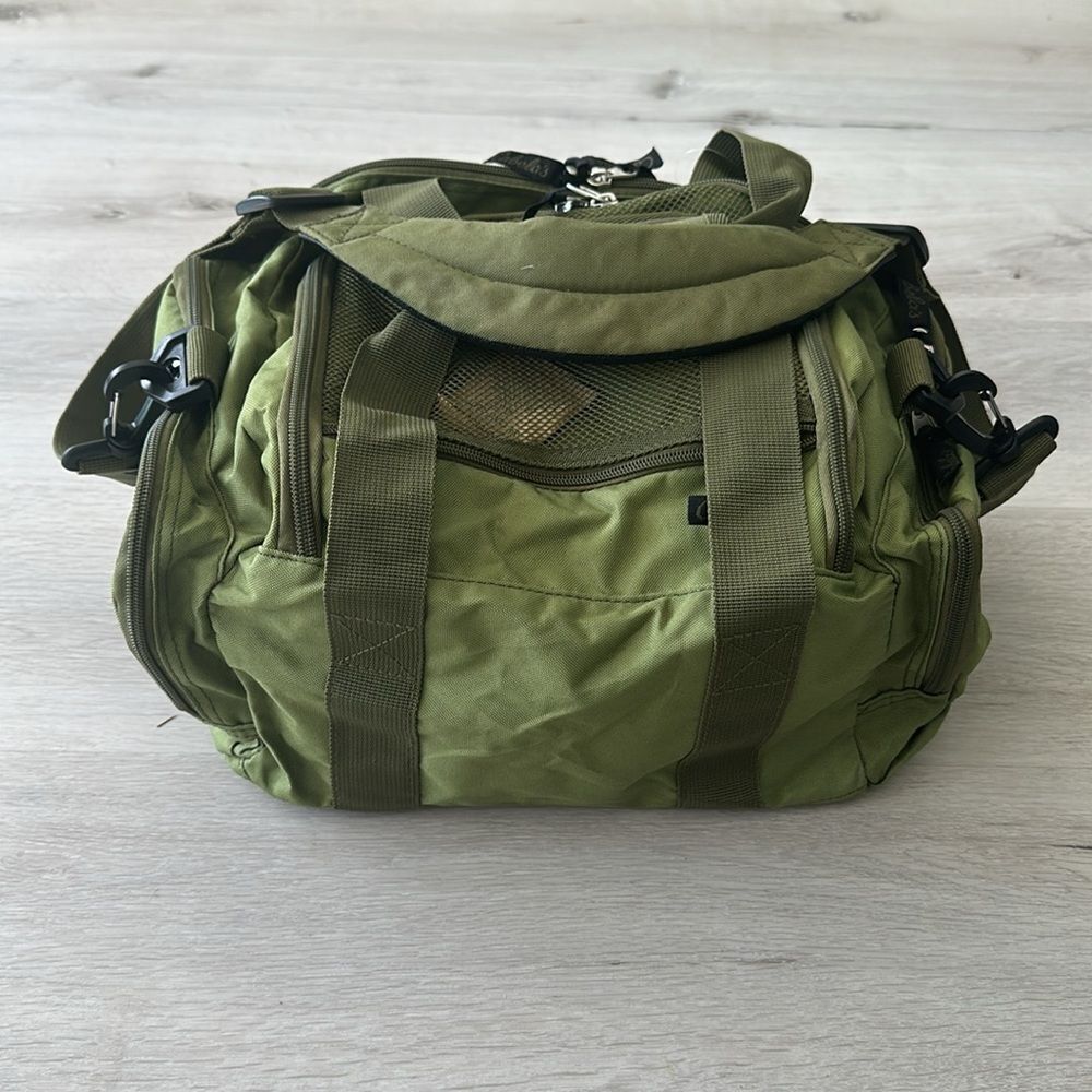 Cabela’s Catch All Gear Bag Green OS NWT - Picture 4 of 7